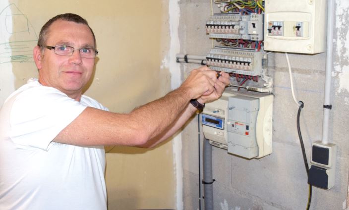 Un nouvel électricien à Fertans.