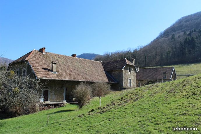 Stupéfaction à Nans-Sous-Sainte-Anne