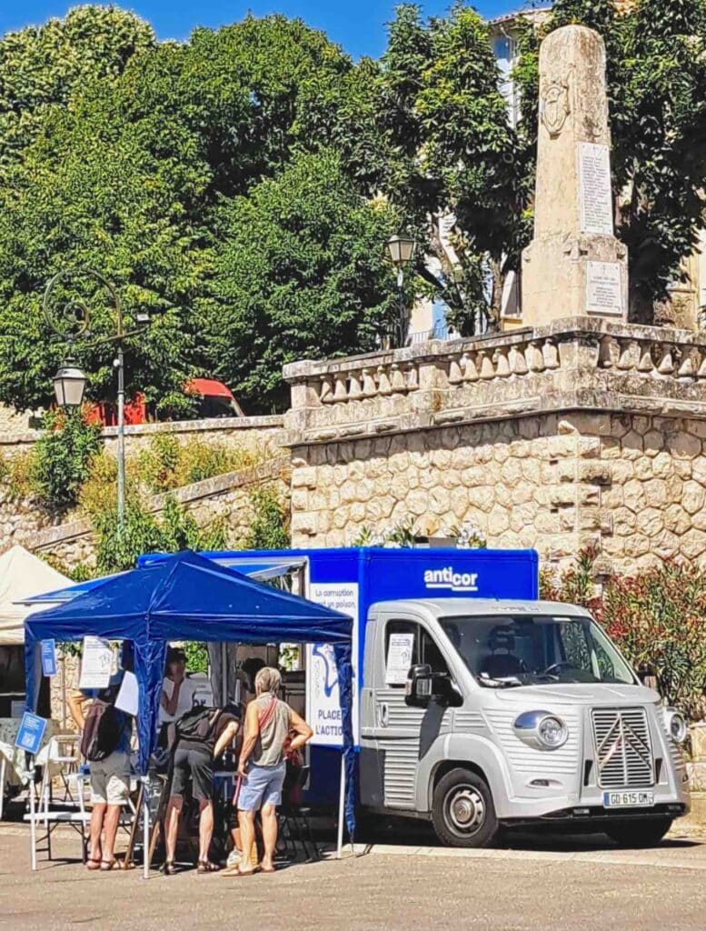 Anticor de passage dans le Doubs pour son Tour de France contre la corruption