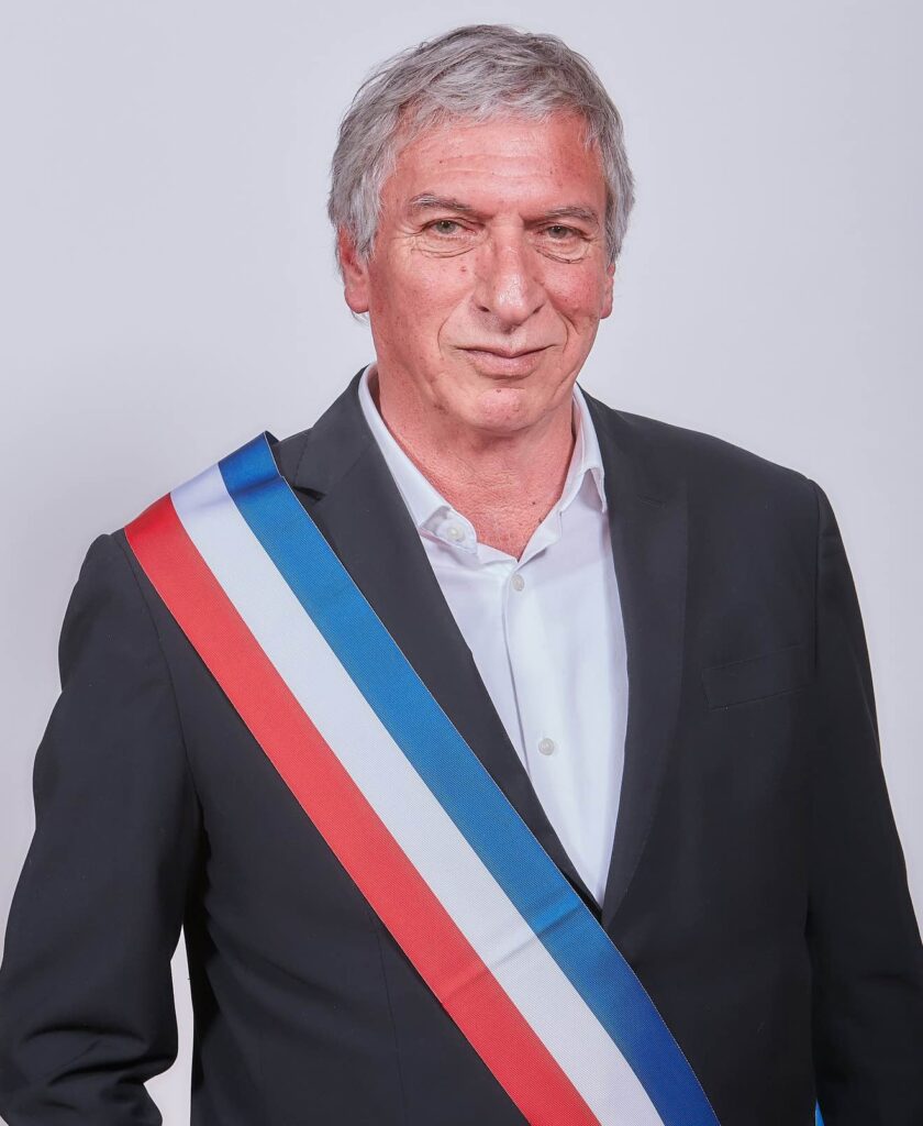 Patrick Comte a été élu maire de Pontarlier par le conseil municipal, ce vendredi 27 mars