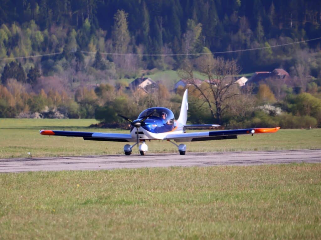 Un nouvel avion pour l’aéroclub de Pontarlier