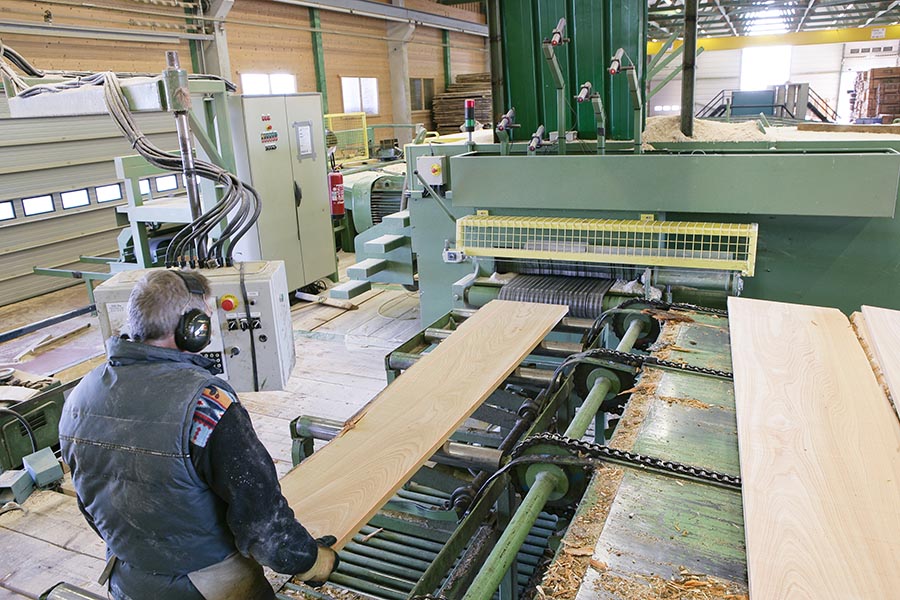 Réunion exceptionnelle des scieurs de résineux de Franche-Comté.