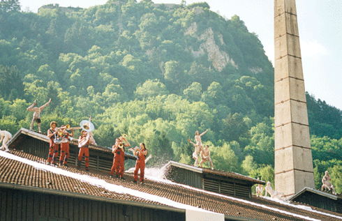 Le Pudding Théâtre : une invitation à s’amuser qui prête à réfléchir !